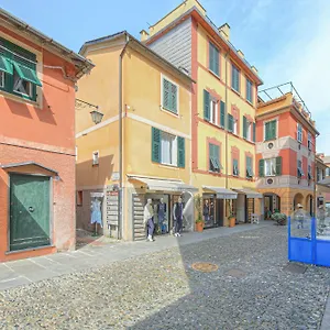  Apartment Brand New In The Heart Of Italien